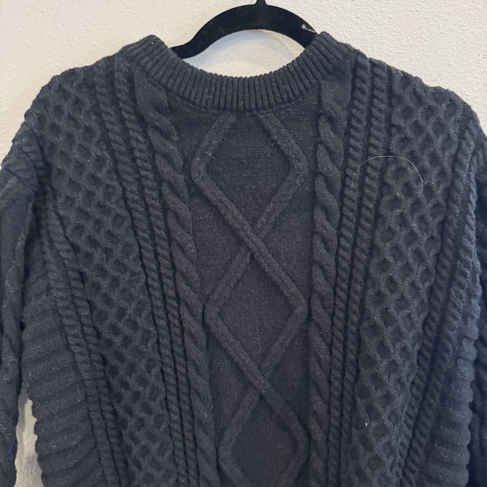 Vamtac Black Cable Knit Sweater Size L - Picture 2 of 4